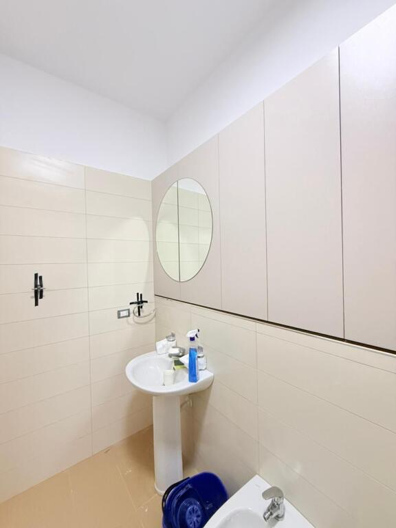 Affittasi: Appartamento Moderno 2+1 a Tirana  Via Bardhyl