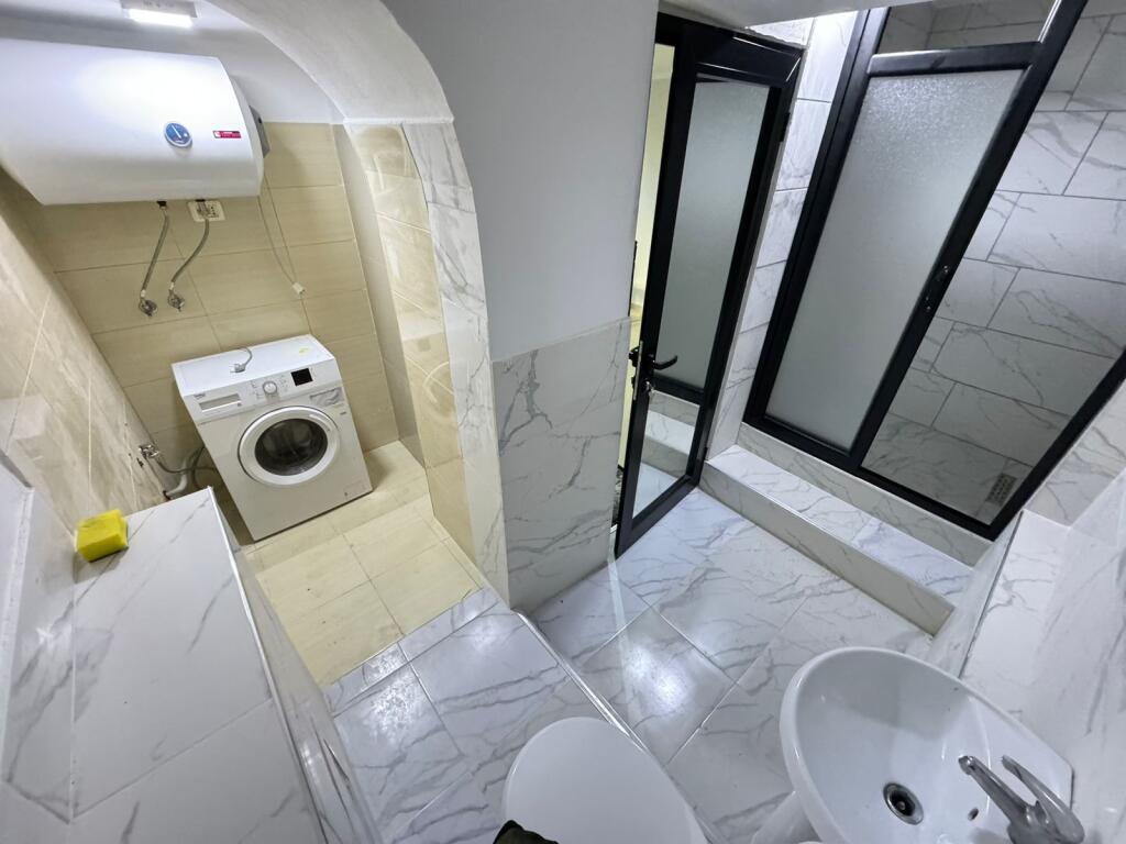 Affitto Appartamento 1+1 📍Xhamlliku 🛣️ Di fronte alla Scuola Niket Dardani ✨💶Prezzo: 35000 leke