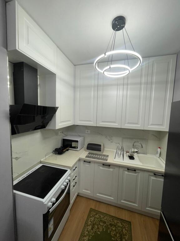 Kodra e Diellit - Jepet me Qera