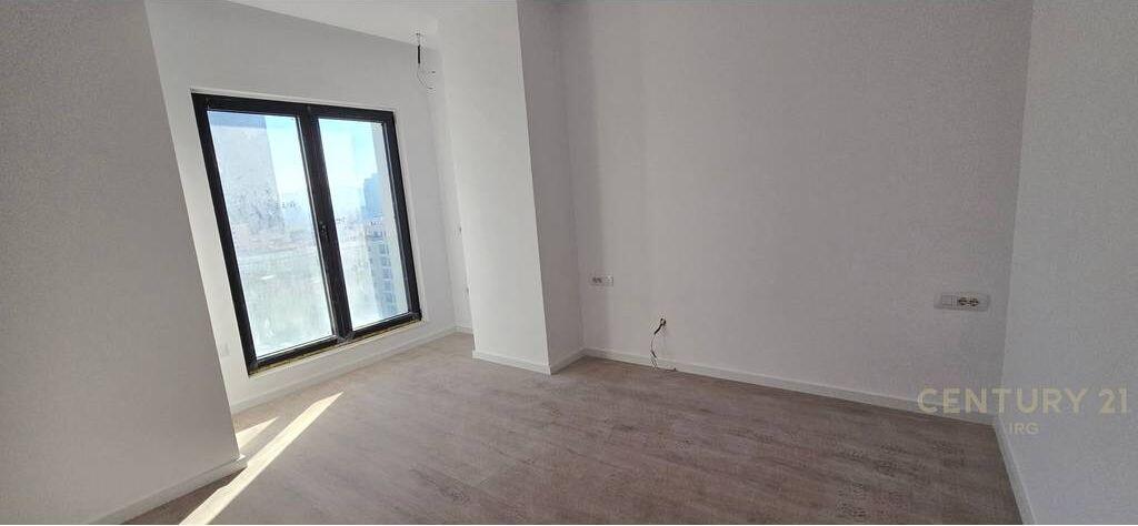APPARTAMENTO PER UFFICI 2+1+2 IN VIA BARRIKADAVE! 1.300 € /Mese Sup. Totale 107m2