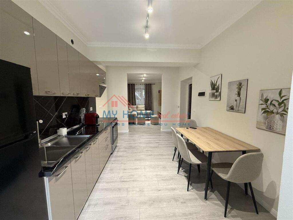 Apartament 2+1 me qera tek Garda ne Tirane