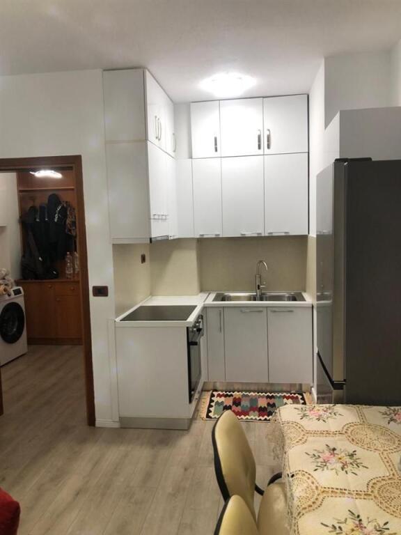 APARTAMENT ME QERA 1+1 ISH EKSPOZITA 70.000 LEKE