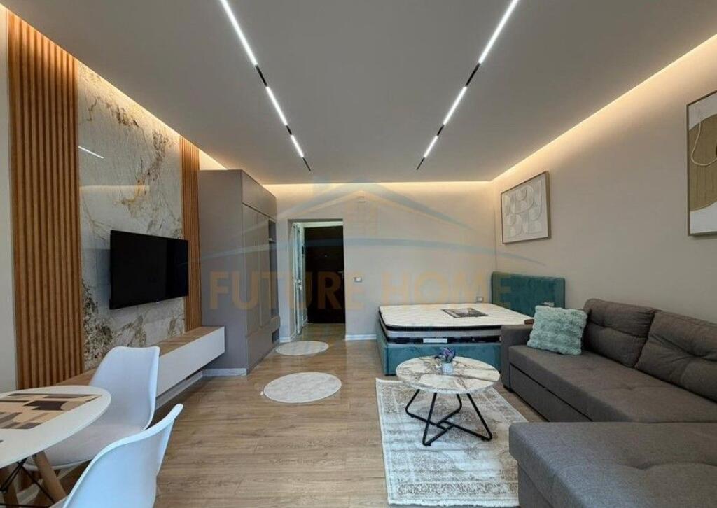 Shitet Garsoniere, rruga Barrikadave