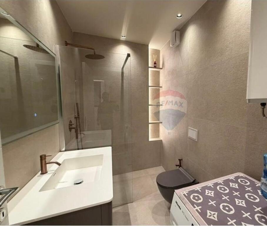 3+1+2 Modern - Rruga e Kosovareve