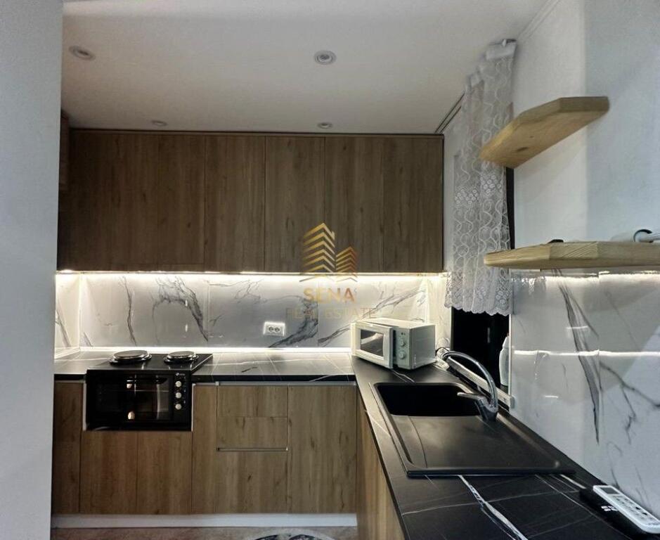 Qira, Apartament, 1+1, Ish Resotorant Durresi, 450 Euro/muaj- Per periudhe 6 Mujore