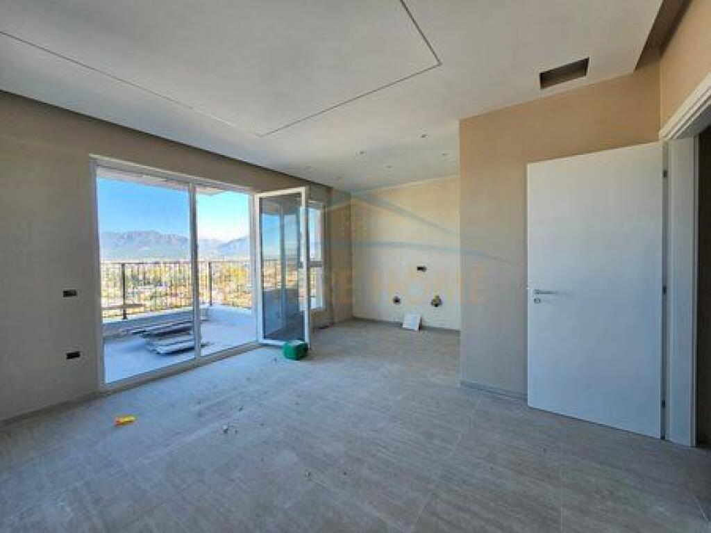 In vendita, Appartamento 2+1+2, Complesso Univers City, Tirana.