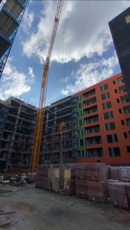 SHITET APARTAMENT 2+1, PASKUQAN