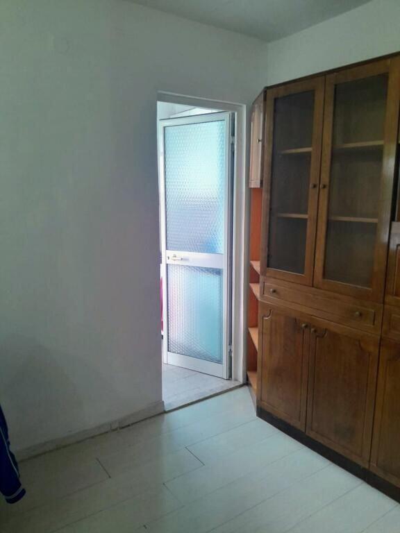 (Pa agjensi - 0 komision) Tirane, apartament në shitje 2+1+Aneks+banjo me dritare, Kati 4, çmimi: 110.000 Euro (Ali Demi)