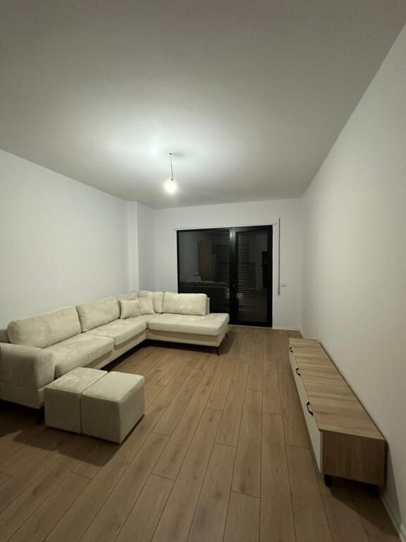 APARTAMENT ME QERA 2+1+post parkimi