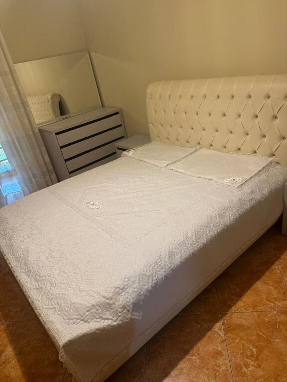 🏡 Jepet me Qira Apartament 2+1 – Hipoteka (Jordan Misja)