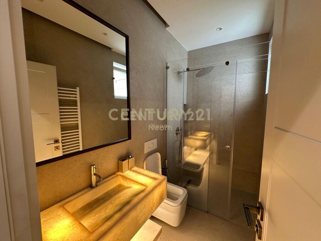 Apartament 2+1+2 me qira tek Liqeni i Thate