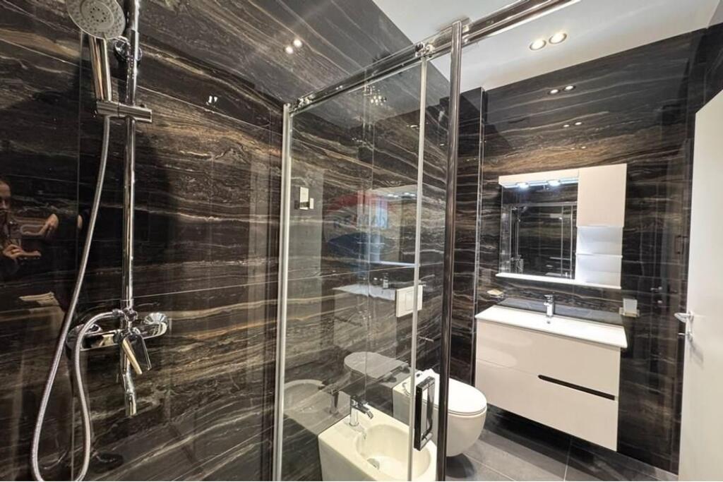 Apartament 2+1 për qira – Ish-Tregu Elektrik