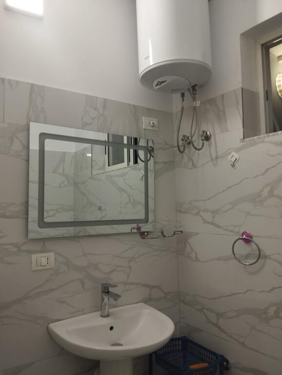 Jepet me qira garsoniere ne Laprake!