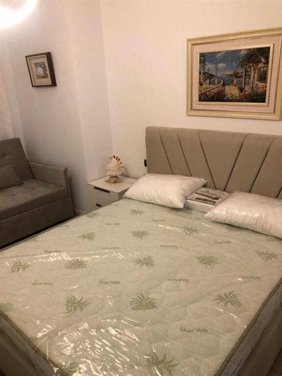 APARTAMENT ME QERA 1+1 ISH EKSPOZITA 70.000 LEKE