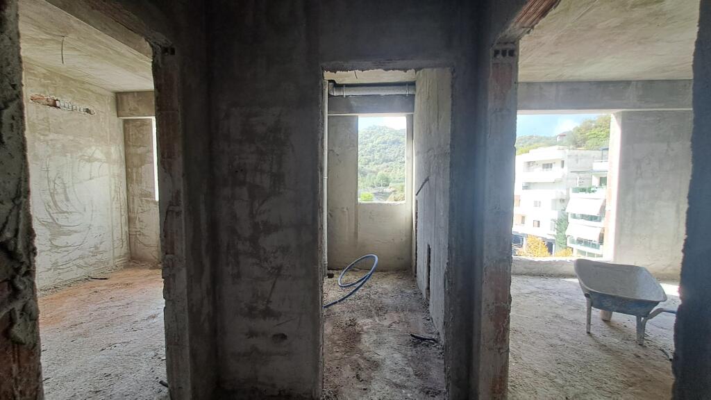 Apartament 1+1 - Liqeni I Thatë