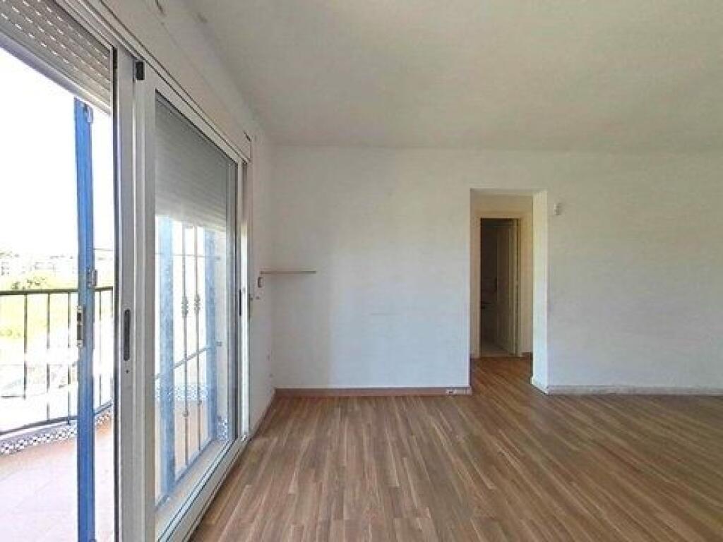 Vile 2- Kateshe Me Qera Tek Rruga e Elbasanit (ID BV22532) Tirane