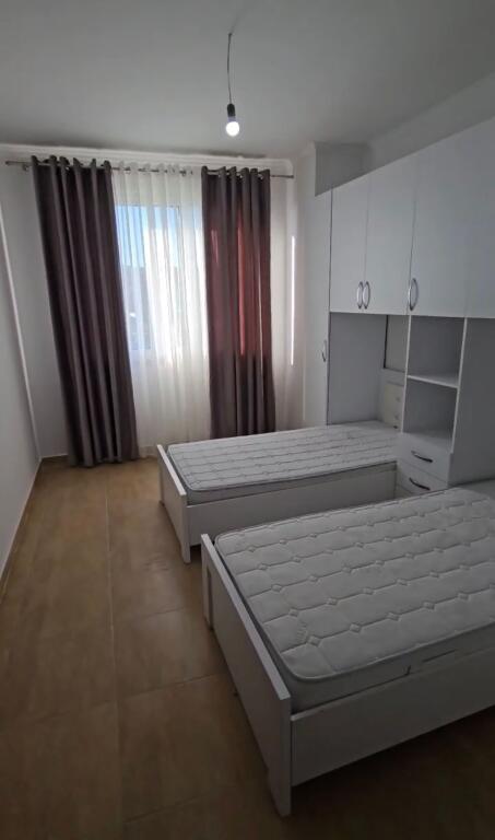 JEPET ME QIRA 2+1+1 ASTIR 50.000 LEKE