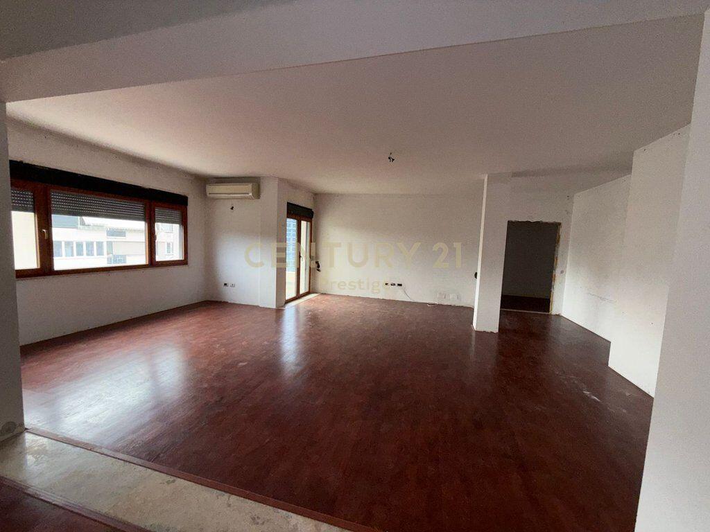 OFFICE SPACE FOR RENT, LOCATED NEAR THE "AIR ALBANIA" STADIUM, TIRANA! 5,000 € /Month Total Area 450m2