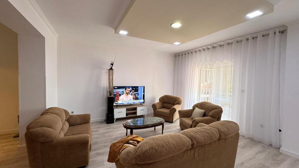 3+1 apartment for rent on Bardhyl Street!