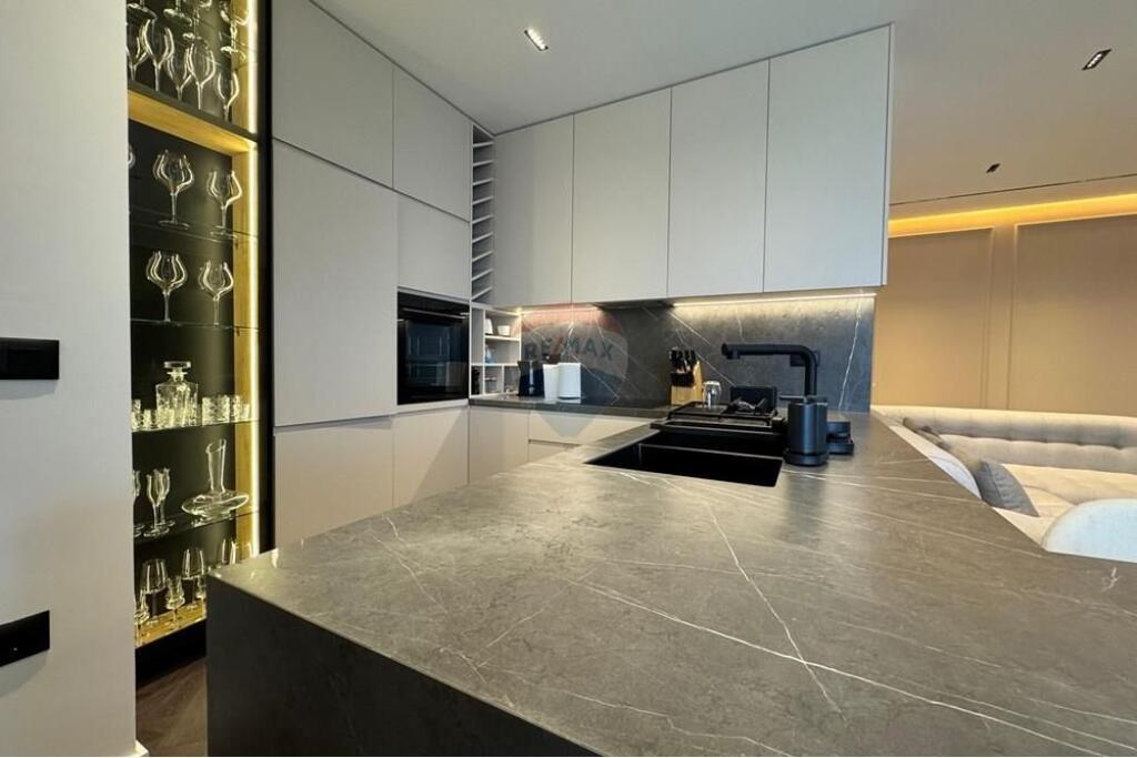 Appartamento di lusso in vendita 2+1+2 Via Elbasanit