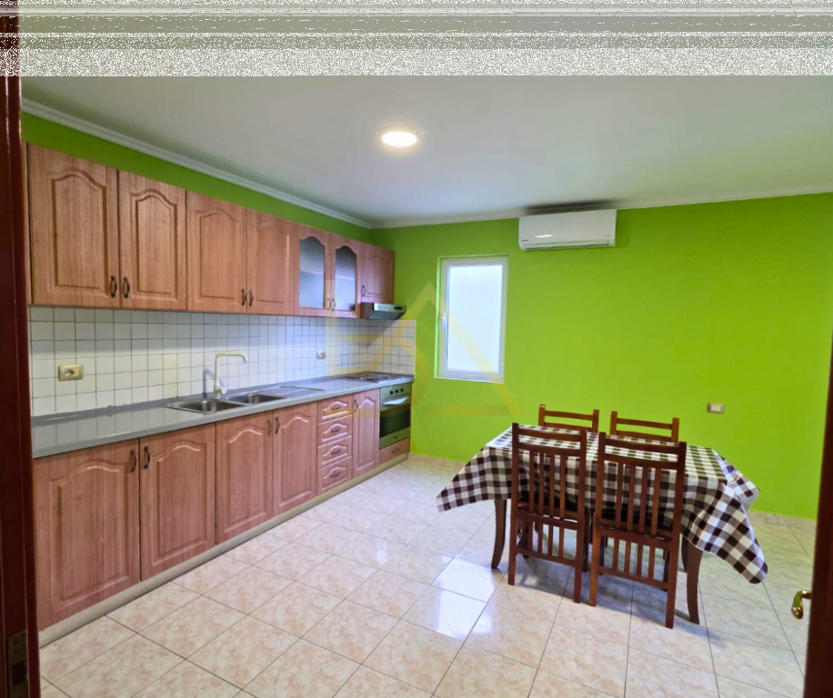 Jepet me Qira – Vilë 3-Katëshe, Iliria, Durrës