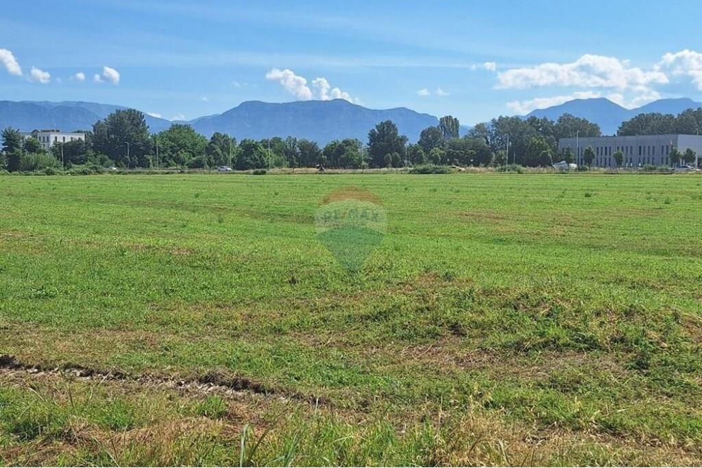 Terreno agricolo - In vendita - Zona Industriale, Autostrada Tirana Durazzo, Tirana(ID: 530411012-85)