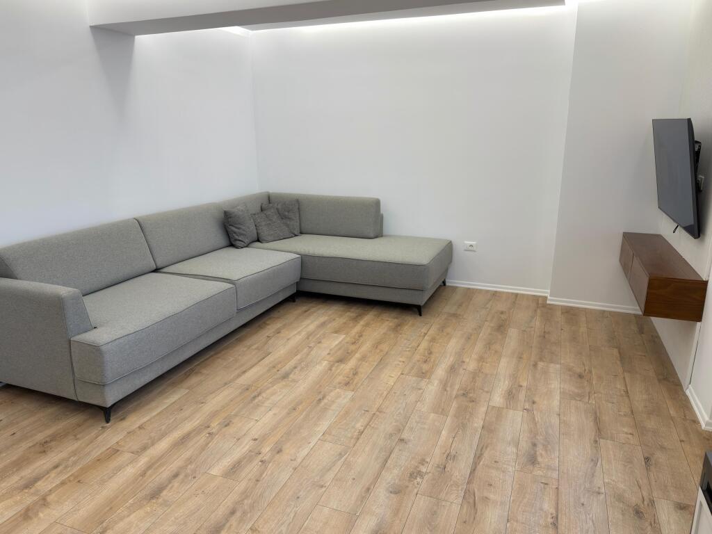 Shitet Apartament 1+1 Kodra e Diellit 1