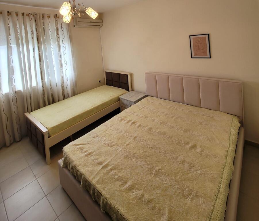 Appartamento in Affitto - 1+1 a Xhamllik presso vari bamit 34 000 leke