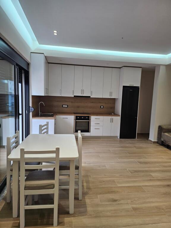 JEPET ME QERA SUPER APARTAMENT 1+1 NE KENETE DURRES