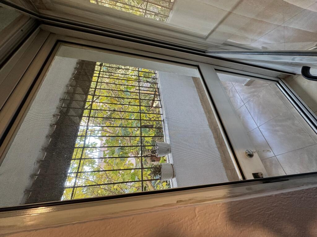 JEPET ME QERA 1+1 NE QENDER