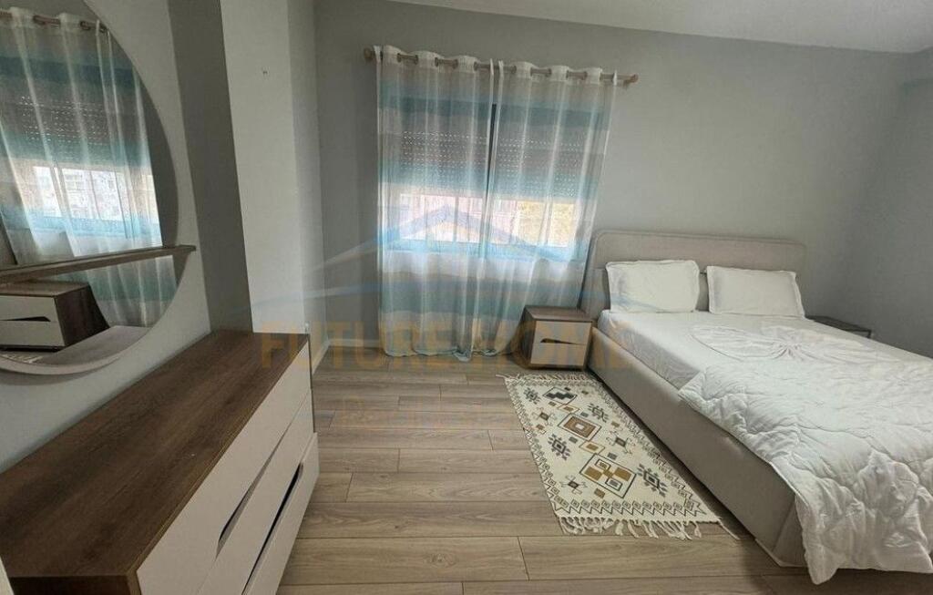 Qera, Apartament 2+1 Rruga Thesarit, Fresku,Tirana