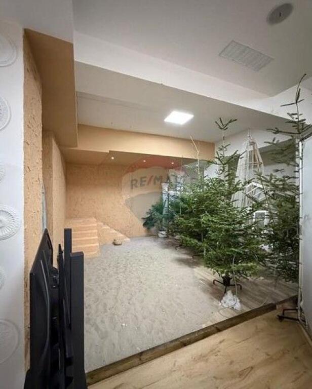 Dyqan - Për Shitje - Tregu Elektrik I Ri, Tiranë ID: 530471003-427