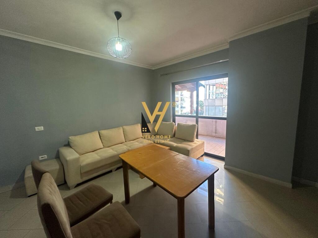 LOCALE COMMERCIALE DI 117 M2 IN AFFITTO A ASTIR 70.000 LEKE