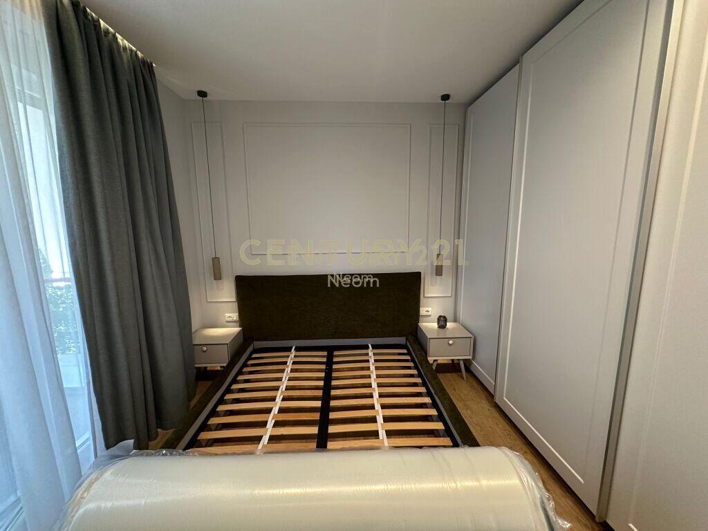 Apartament 2+1+2 me qira tek Liqeni i Thate