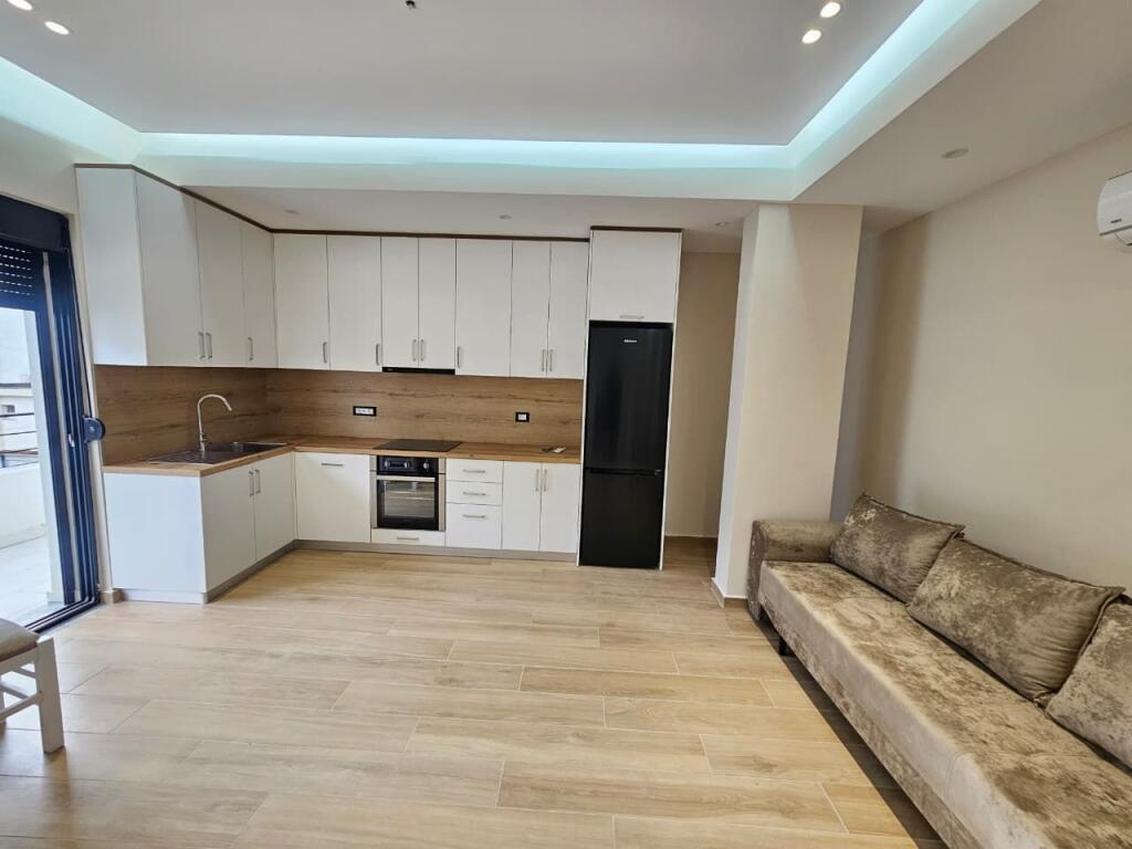 JEPET ME QERA SUPER APARTAMENT 1+1 NE KENETE DURRES