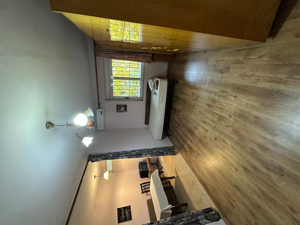 JEPET ME QERA 1+1 NE QENDER