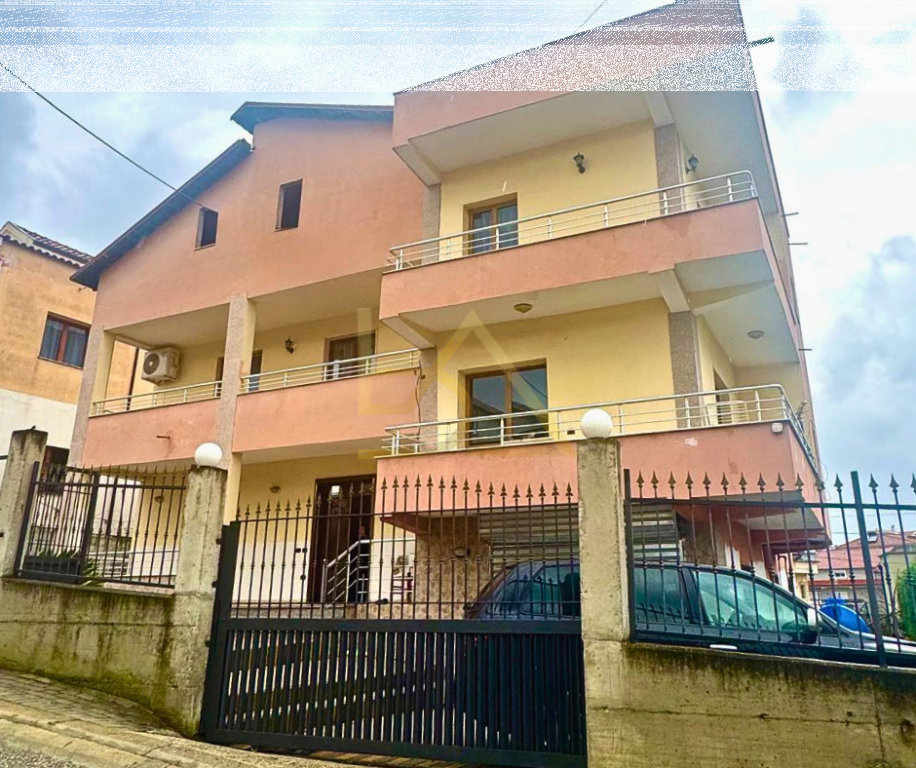 Shitet Vila – Vorë, Tiranë