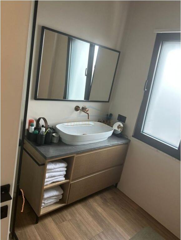 SHITET APARTAMENT 2+1 TEK RRUGA ELBASANIT