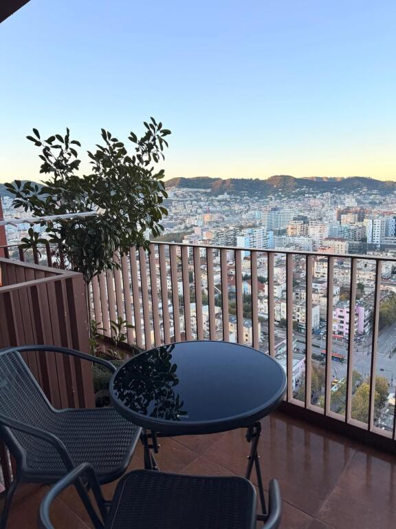 SUPER APARTAMENT 1+1 ME QIRA‼️ 
 📍Garden Building