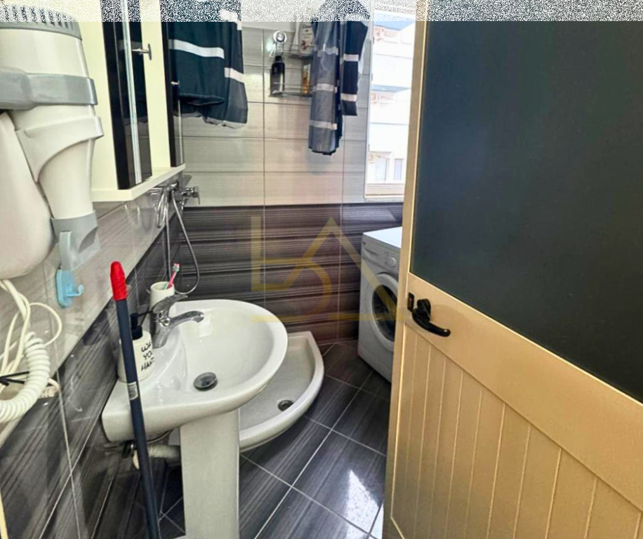 Shitet Garsoniere – Shëngjin, Lezhë