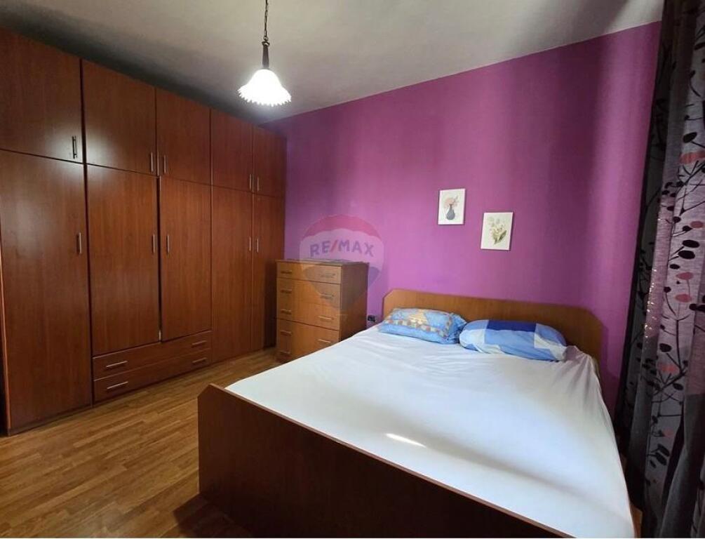 Apartament 1+1 tek Rruga e Durresit prane Kafe Flora