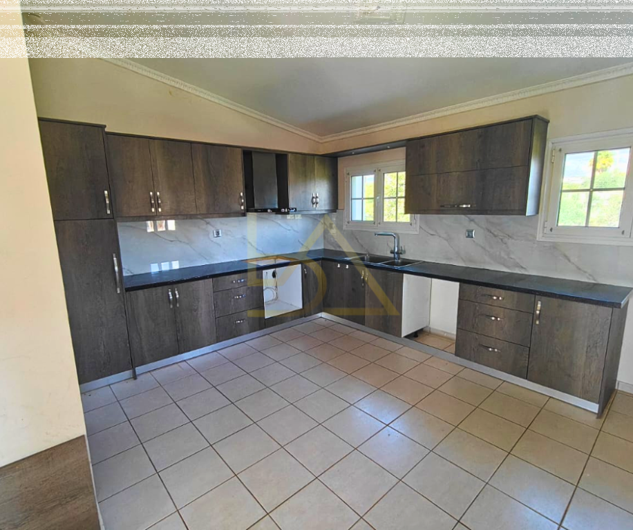 Shitet Vila– Akovitika, Kalamata, Greqi