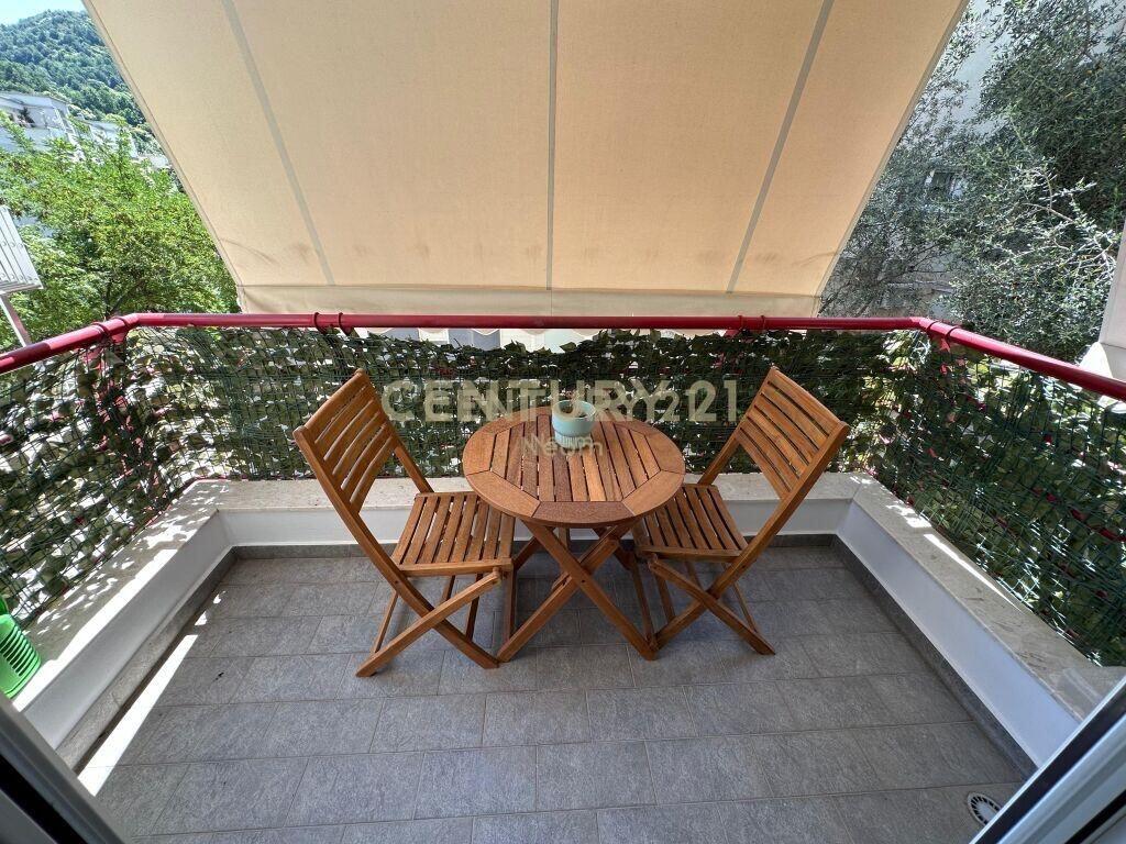 Apartament 2+1+2 me qira tek Liqeni i Thate