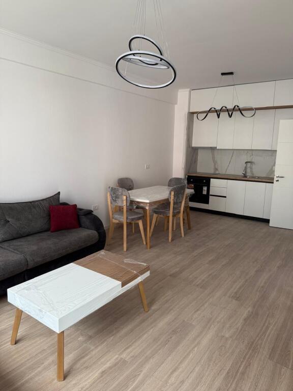 Apartament me qera 1+1 te Urban Gate në Astir!