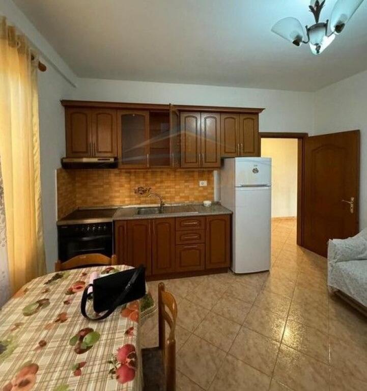 Qera, Apartament 1+1, Fresk, Tiranë.