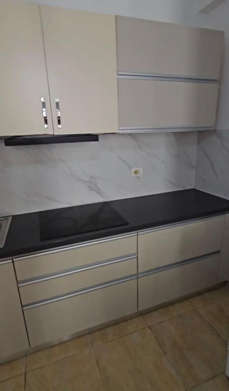 JEPET ME QIRA 2+1+1 ASTIR 50.000 LEKE