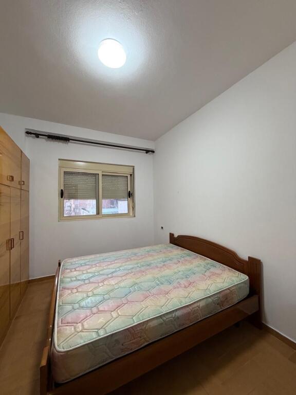 Jepet me qira apartament 2+1 – Rruga Him Kolli