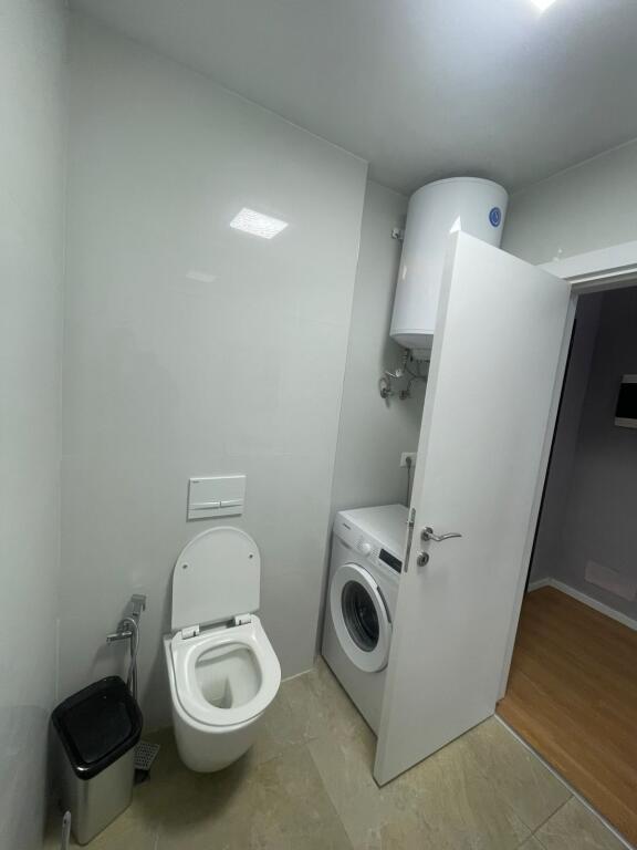 Kodra e Diellit - Jepet me Qera