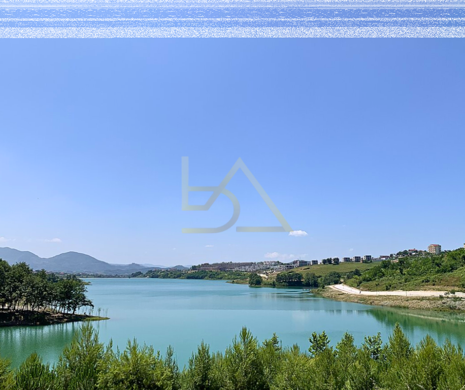 Shiten Vila – Liqeni i Farkës, Tiranë