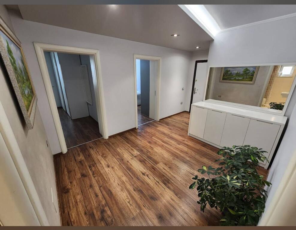Apartament me qira – Rruga “Margarita Tutulani”